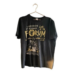Gildan Women’s Black Seconds of Summer Live at The Forum Tee Size XL